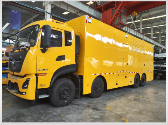 Chongqing Wholechaintech-ek arrakastaz hornitzen ditu pertsonalizatutako kamioi elektrikoen berritze itxiturak, amaieratik amaierako pertsonalizatutako fabrikazio gaitasuna erakutsiz.
